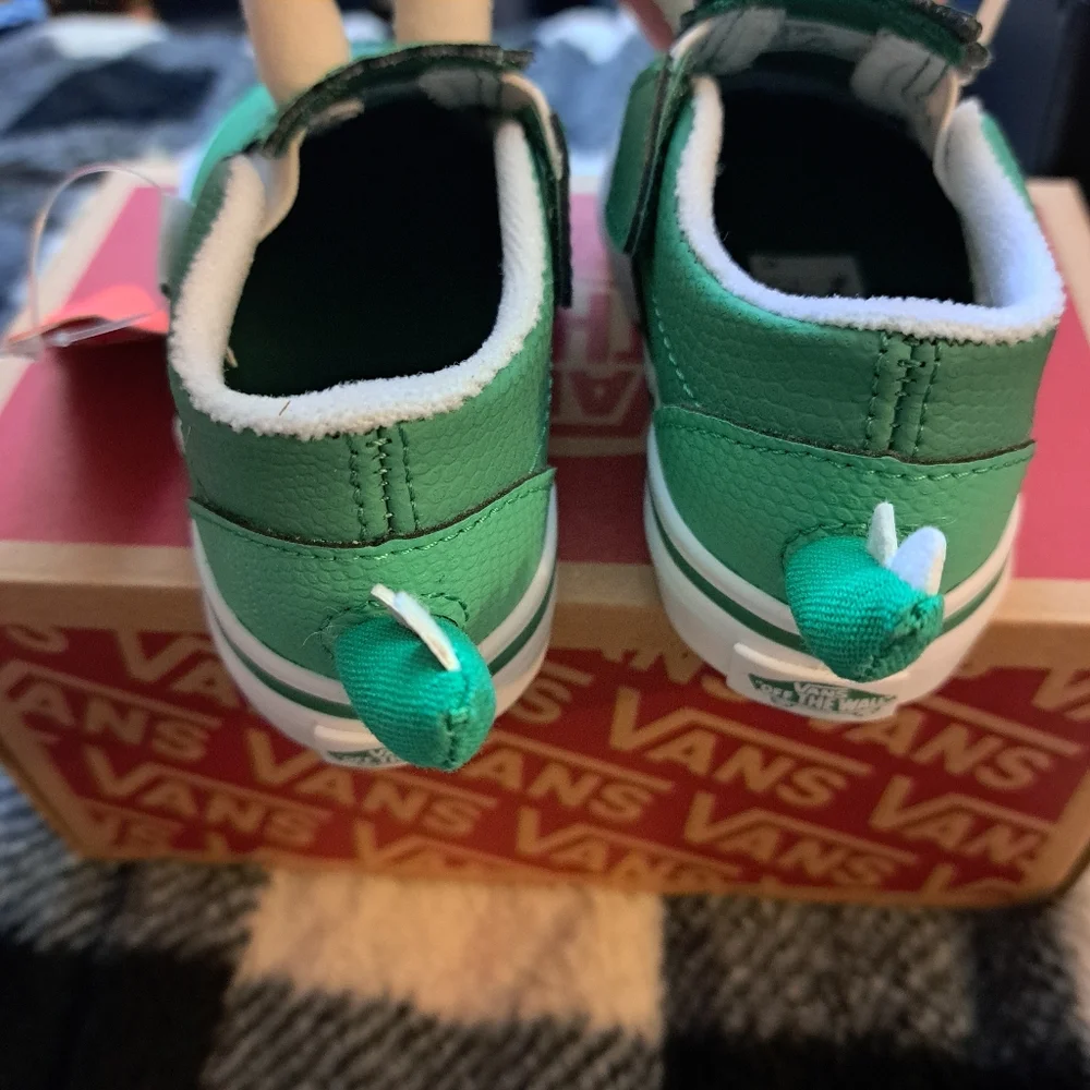 Toddler and baby dinosaur vans slip ons - Picture 3 of 7